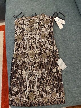 Lace Overlay Beaded Floral Sheath Dress in Black and Gold